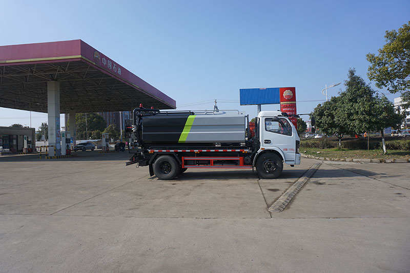 中潔牌XZL5180GQW6東風(fēng)大多利卡清洗吸污車(chē)
