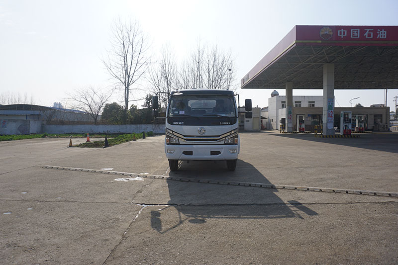 中潔牌XZL5180GQW6東風(fēng)大多利卡清洗吸污車(chē)
