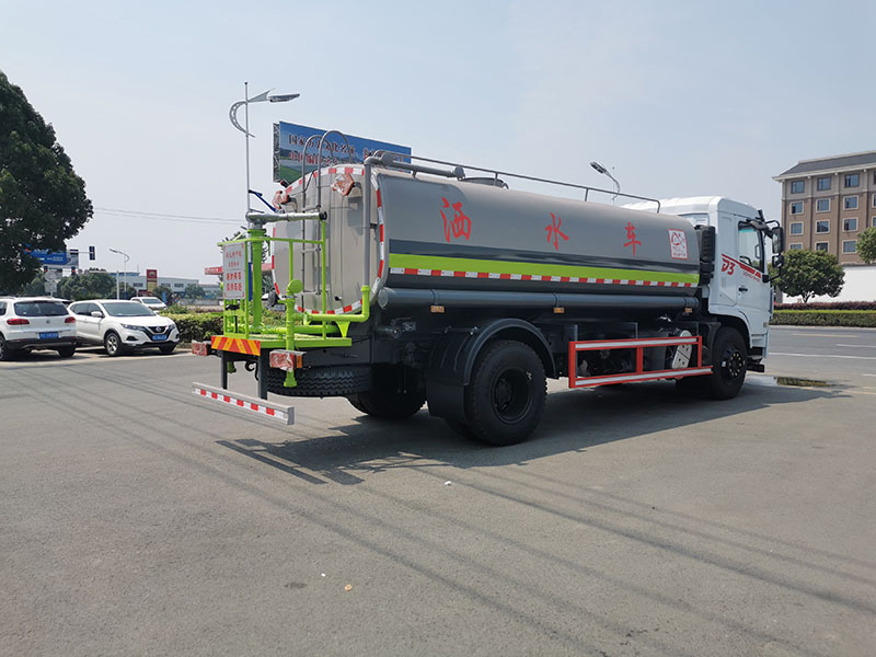 中潔牌XZL5183GSS6型灑水車(chē)